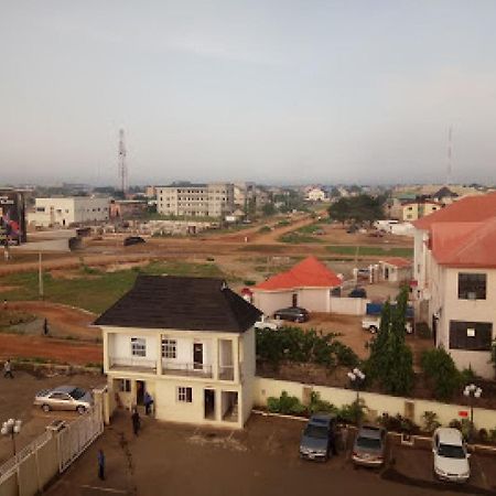 Room In Bb - Immaculate Royal International Hotel Owerri Εξωτερικό φωτογραφία