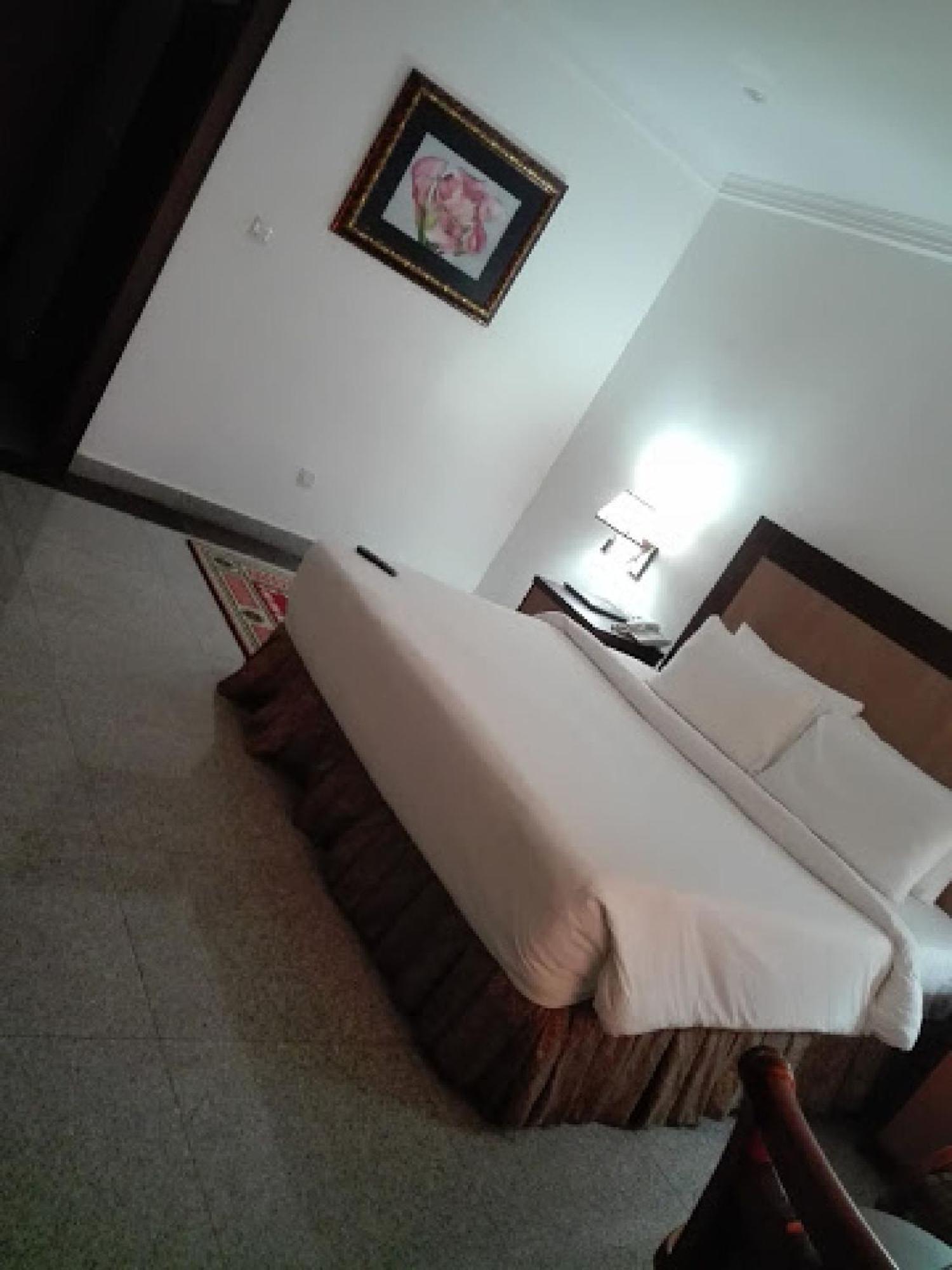 Room In Bb - Immaculate Royal International Hotel Owerri Εξωτερικό φωτογραφία