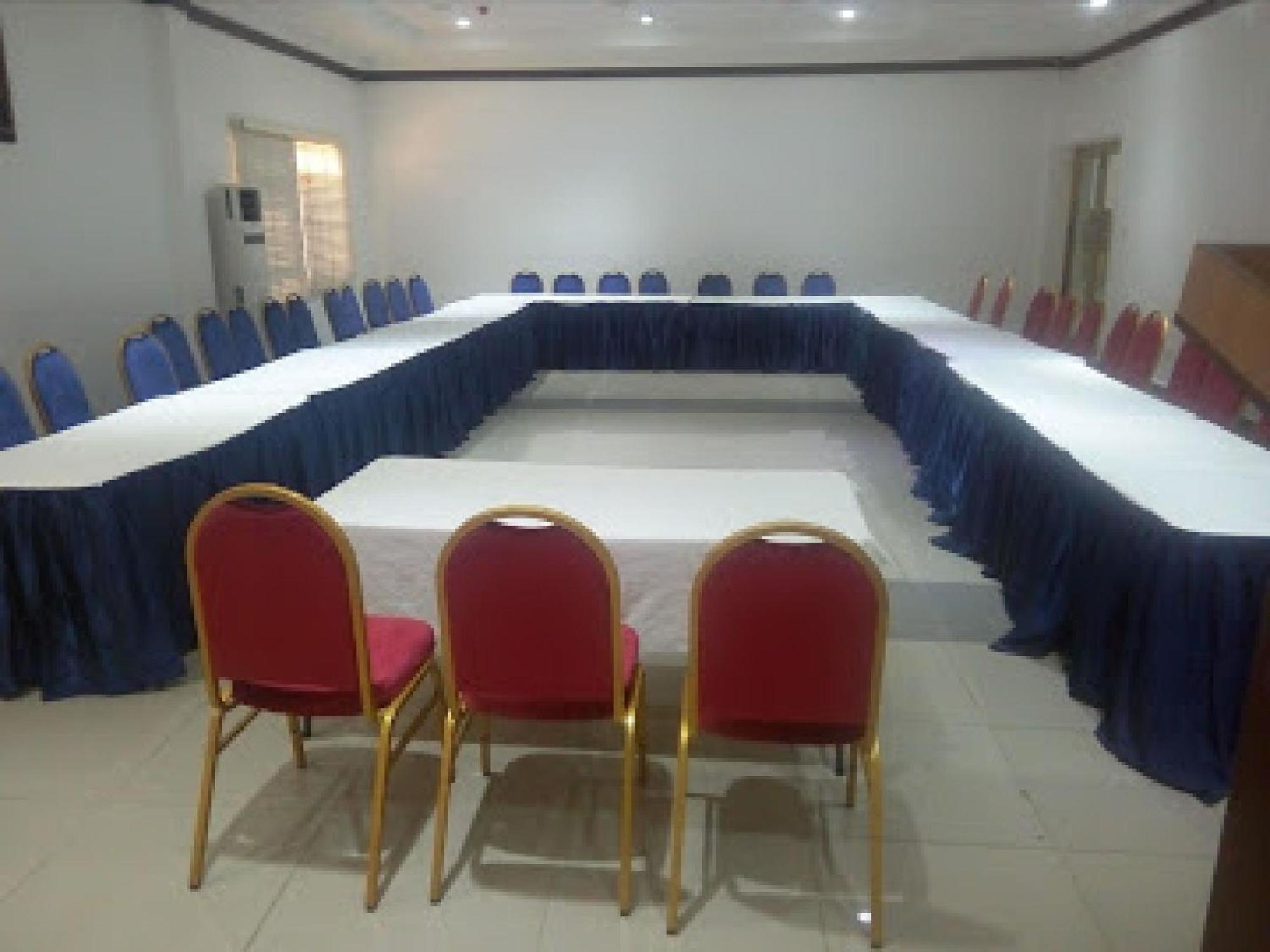Room In Bb - Immaculate Royal International Hotel Owerri Εξωτερικό φωτογραφία