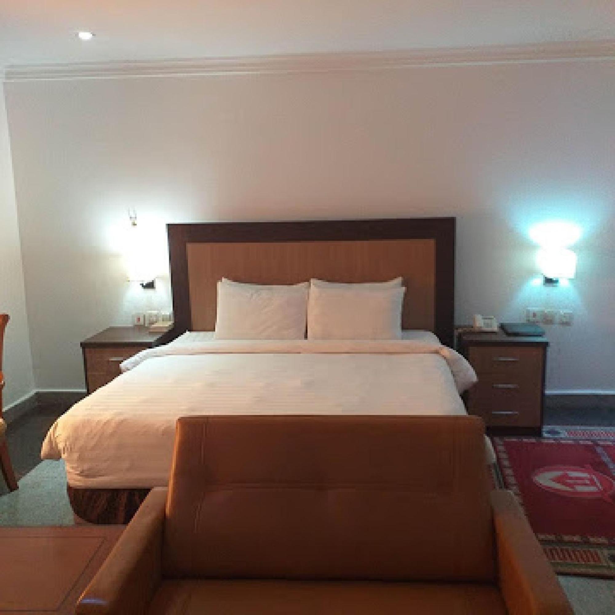Room In Bb - Immaculate Royal International Hotel Owerri Εξωτερικό φωτογραφία